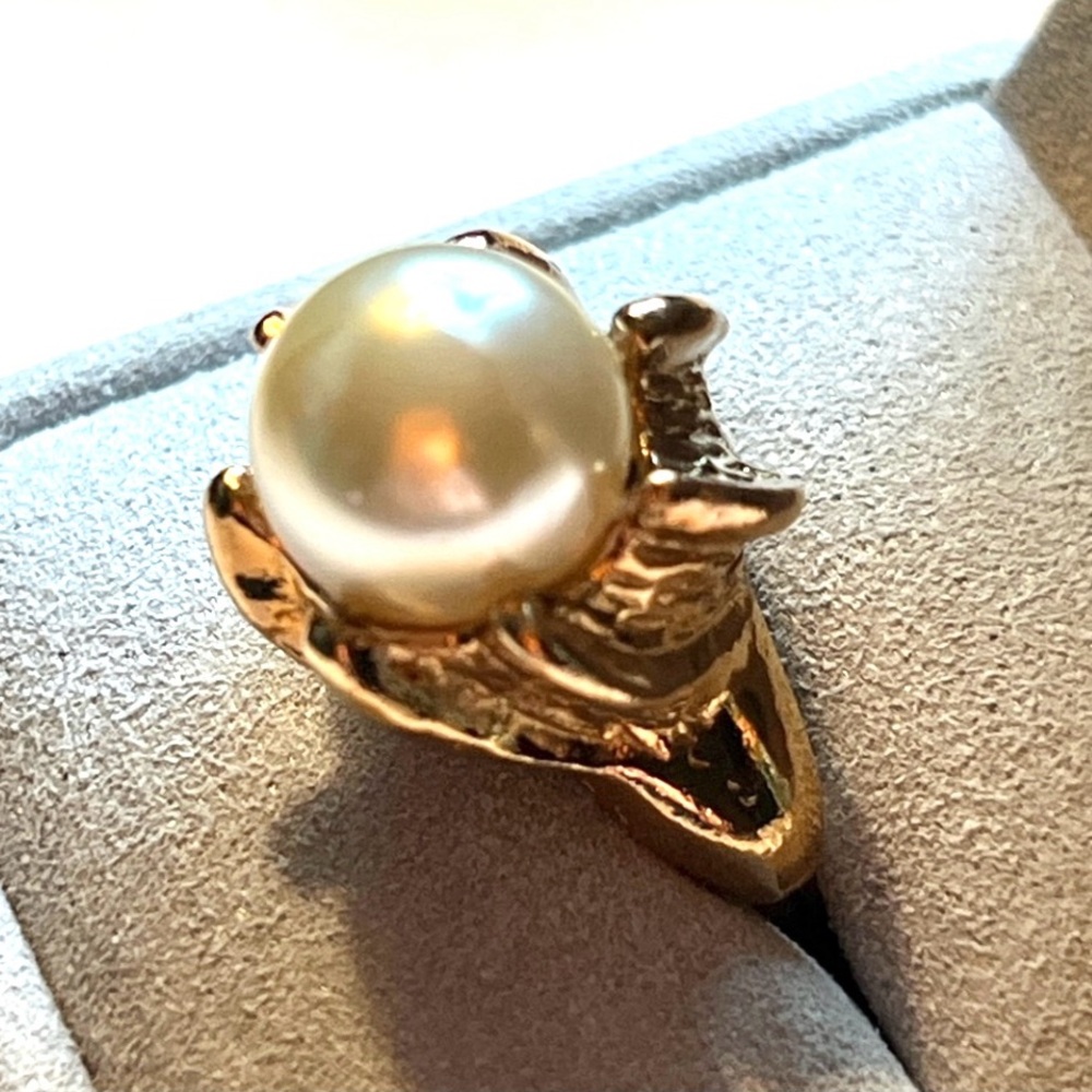 VINTAGE 1950s JUDY LEE Faux Pearl Gold tone Cocktail Ring